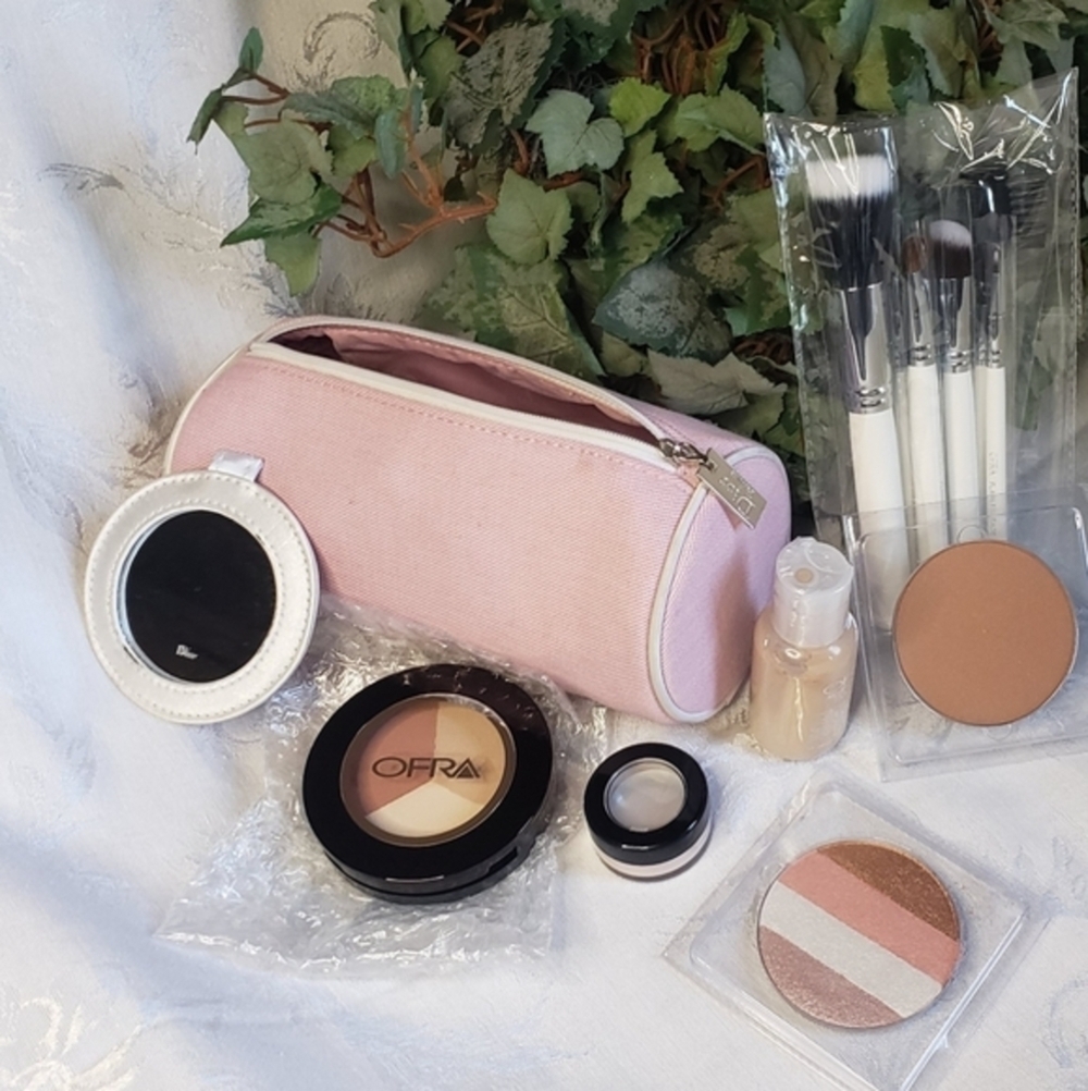 Ofra Cosmetics‎ And a Dior pouch - Picture 3 of 5